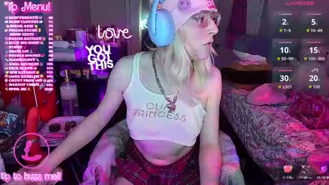 Snapshot of bambibimbosparkles chatting on 21, 6, 2026 Bambi Sparkles TS online show from 21, 6, 2026