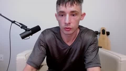 bananacurvesleft online show from 22, 6, 2026
