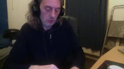 Snapshot of bangintoleather chatting on 17, 10, 2025 bangintoleather online show from 17, 10, 2025