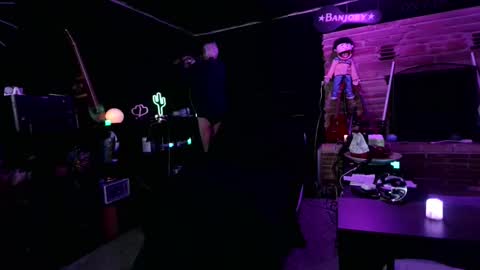 Snapshot of banjoey48 chatting on 23, 2, 2026 BANJOEY online show from 23, 2, 2026