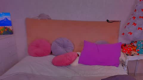 Snapshot of barbara_bb chatting on 4, 1, 2025 Barbie Kim online show from 4, 1, 2025