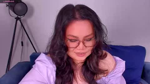 Snapshot of barbara_bb chatting on 4, 10, 2025 Barbie Kim online show from 4, 10, 2025