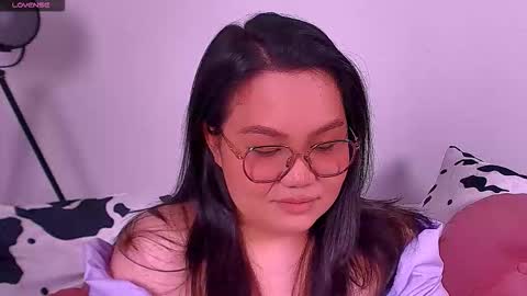 Snapshot of barbara_bb chatting on 11, 10, 2025 Barbie Kim online show from 11, 10, 2025