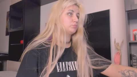 Snapshot of barbarasiren chatting on 29, 10, 2025 barbarasiren online show from 29, 10, 2025