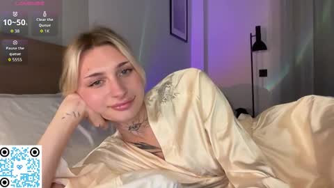 Snapshot of barbie_bi chatting on 2, 10, 2025 My name is Molly. Please say hello I like talking to you. If you have any wishes or obscene desires please use the tip menu online show from 2, 10, 2025