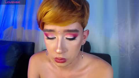          I work from home this is my room 3 online show from 27, 1, 2025