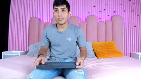 Snapshot of barbieandandru chatting on 18, 10, 2025 barbieandandru online show from 18, 10, 2025