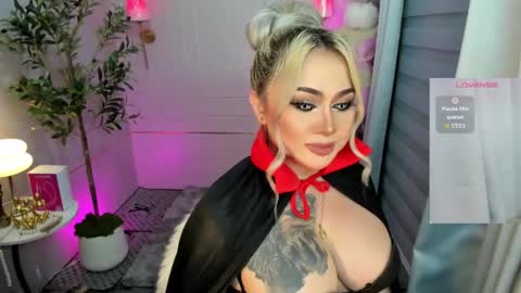 Miss Alexa Fields  online show from 30, 10, 2025