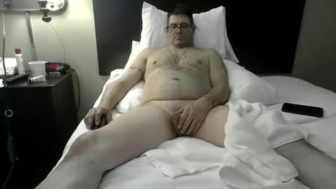 Snapshot of barewood30s chatting on 5, 3, 2026 Barewood30s online show from 5, 3, 2026