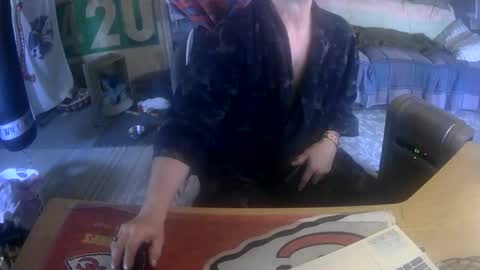 Snapshot of barewood30s chatting on 8, 3, 2026 Barewood30s online show from 8, 3, 2026