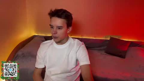 Snapshot of barney_kevin chatting on 23, 12, 2024 Fansly Barney and Kevin T online show from 23, 12, 2024