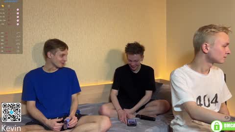 Snapshot of barney_kevin chatting on 7, 1, 2025 Fansly Barney and Kevin T online show from 7, 1, 2025