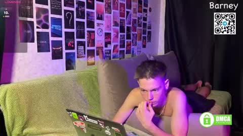 Snapshot of barney_kevin chatting on 18, 9, 2025 Fansly Barney and Kevin T online show from 18, 9, 2025