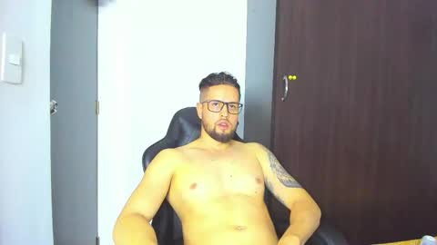 Snapshot of bastianwatson10 chatting on 7, 11, 2025 bastianwatson10 online show from 7, 11, 2025