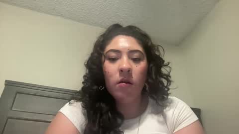 baybeegerrl online show from 26, 1, 2025