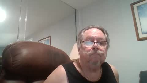 Single Grandpa in Florida. Love to C2C and have Fun Privately online show from 19, 12, 2025