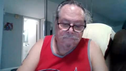 Single Grandpa in Florida. Love to C2C and have Fun Privately online show from 25, 6, 2026