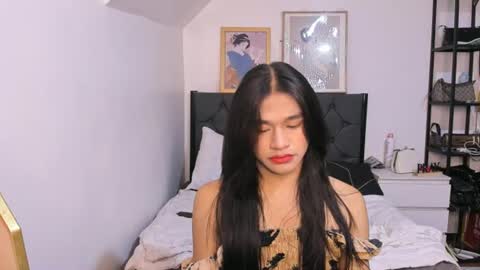 SEXY TRIO online show from 6, 7, 2026
