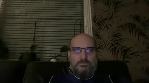 Snapshot of bcbg68 chatting on 14, 12, 2025 bcbg68 online show from 14, 12, 2025