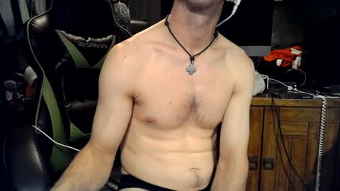 bchillin28 online show from 12, 4, 2026