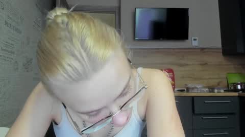 Snapshot of be_daddy chatting on 10, 12, 2024 Summer BABY online show from 10, 12, 2024