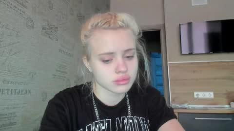 Snapshot of be_daddy chatting on 18, 12, 2024 Summer BABY online show from 18, 12, 2024