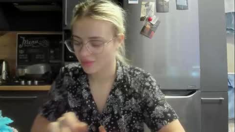 Snapshot of be_daddy chatting on 16, 9, 2025 Summer BABY online show from 16, 9, 2025