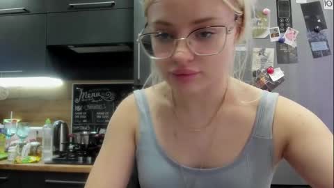 Snapshot of be_daddy chatting on 16, 10, 2025 Summer BABY online show from 16, 10, 2025