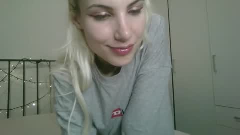 Snapshot of bea_trix77 chatting on 4, 2, 2025 Yours sweet Bea 3 online show from 4, 2, 2025