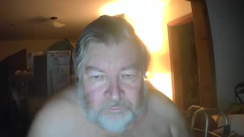 Snapshot of bear8620 chatting on 17, 5, 2026 bear online show from 17, 5, 2026