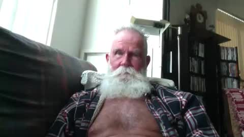 beardbushy online show from 26, 9, 2025