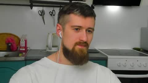 Snapshot of bearded_legend chatting on 21, 4, 2026 Zeus online show from 21, 4, 2026