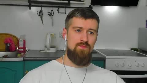 Snapshot of bearded_legend chatting on 21, 4, 2026 Zeus online show from 21, 4, 2026