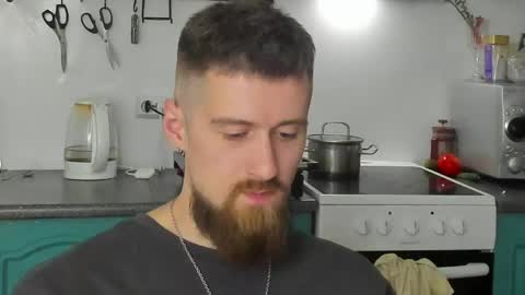 Snapshot of bearded_legend chatting on 27, 5, 2026 Zeus online show from 27, 5, 2026