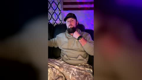 beardedstud4u online show from 6, 1, 2026