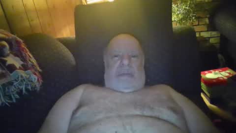Snapshot of bearmantitsx chatting on 23, 12, 2025 Please suck my nipples and cam with me now to a hot orgasm together on cam online show from 23, 12, 2025