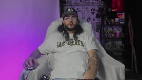 Snapshot of beastbxy chatting on 11, 1, 2025 beast bxy online show from 11, 1, 2025