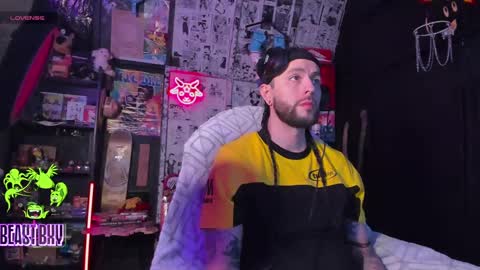 Snapshot of beastbxy chatting on 11, 3, 2025 beast bxy online show from 11, 3, 2025