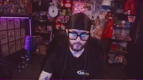 Snapshot of beastbxy chatting on 9, 9, 2025 beast bxy online show from 9, 9, 2025