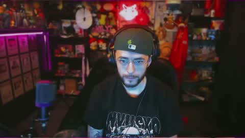 Snapshot of beastbxy chatting on 1, 10, 2025 beast bxy online show from 1, 10, 2025