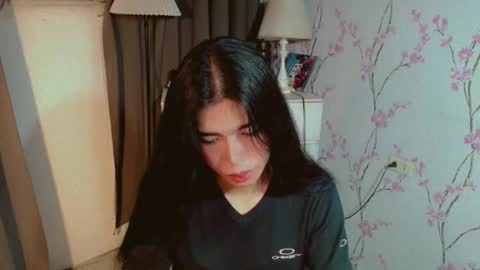 TRIXIE online show from 17, 12, 2025