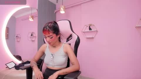 Snapshot of beautty_woman_ chatting on 28, 4, 2026 Sara online show from 28, 4, 2026