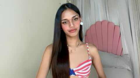 Snapshot of beautyhotasia123 chatting on 10, 10, 2025 beautyhotasia123 online show from 10, 10, 2025