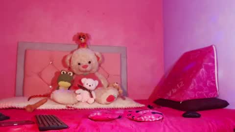 Snapshot of beautyqueen__ chatting on 17, 1, 2025 BeautyMaffe online show from 17, 1, 2025