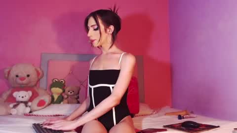 Snapshot of beautyqueen__ chatting on 8, 2, 2025 BeautyMaffe online show from 8, 2, 2025