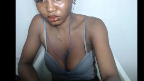 Snapshot of beautyslut1 chatting on 9, 3, 2026 beautyslut1 online show from 9, 3, 2026