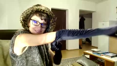 Snapshot of bebacksooon chatting on 14, 12, 2024 Raluca online show from 14, 12, 2024