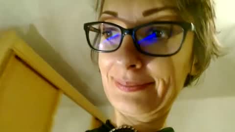 Snapshot of bebacksooon chatting on 15, 12, 2024 Raluca online show from 15, 12, 2024