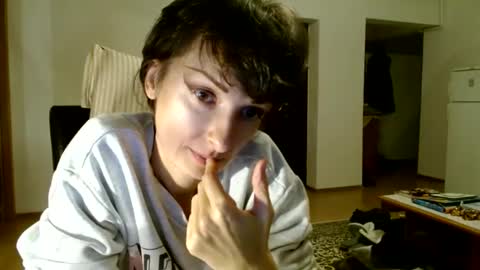 Snapshot of bebacksooon chatting on 21, 12, 2024 Raluca online show from 21, 12, 2024