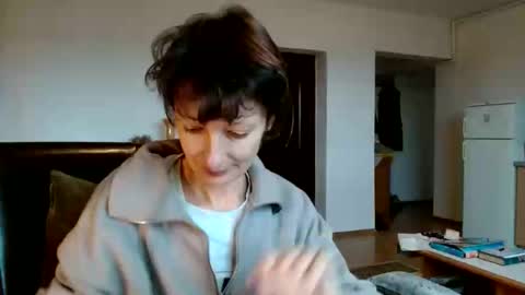 Snapshot of bebacksooon chatting on 25, 12, 2024 Raluca online show from 25, 12, 2024